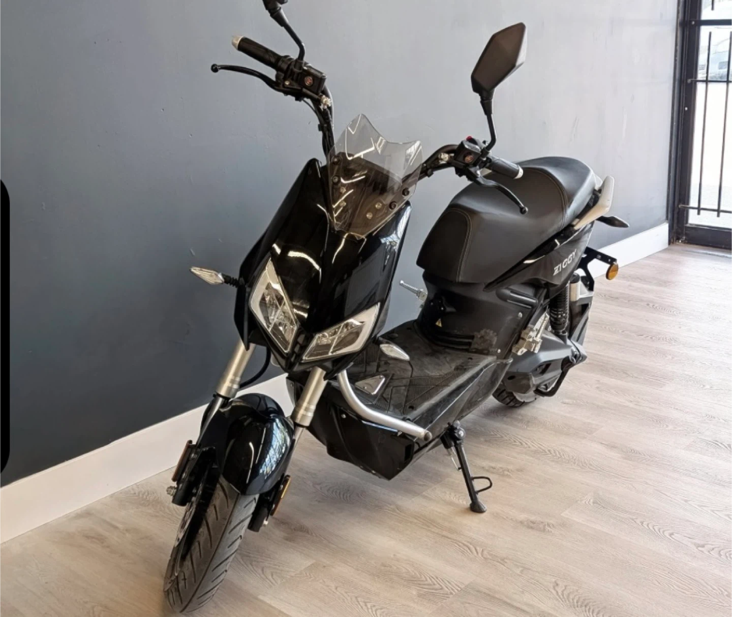 2021 Ziggy Z3 Sport Electric Scooter - photo 3