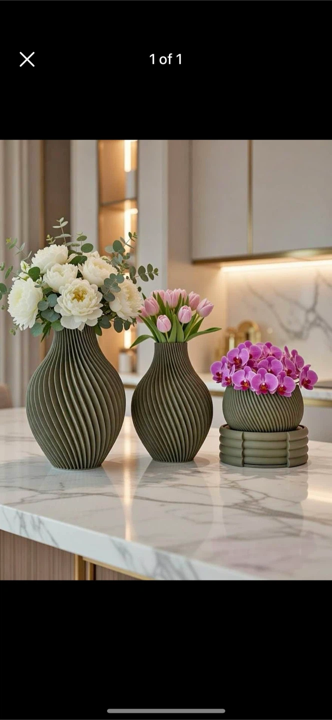 Set of 3 Decorative Vases
