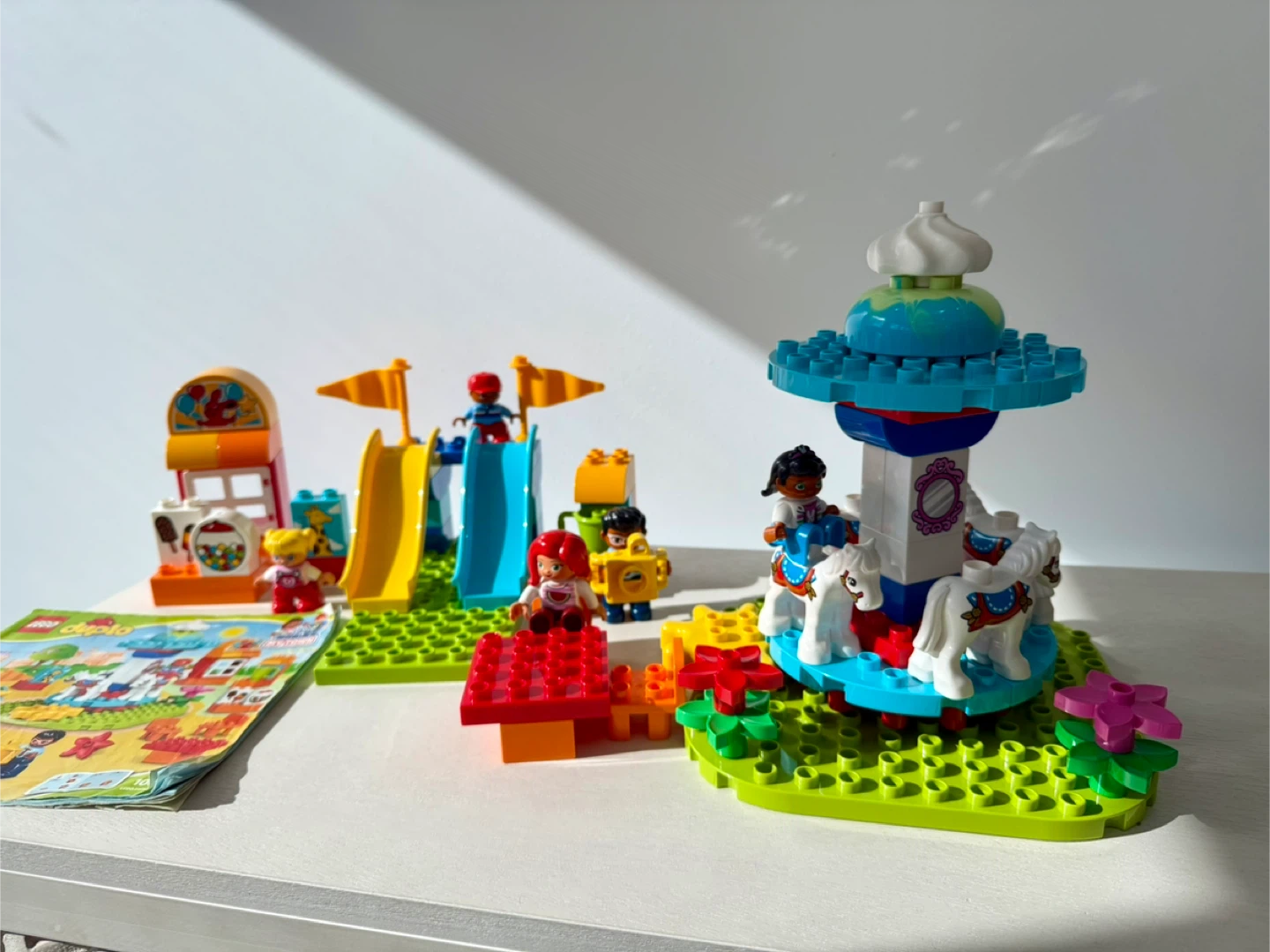 LEGO DUPLO Fun Family Fair Building Set - photo 2