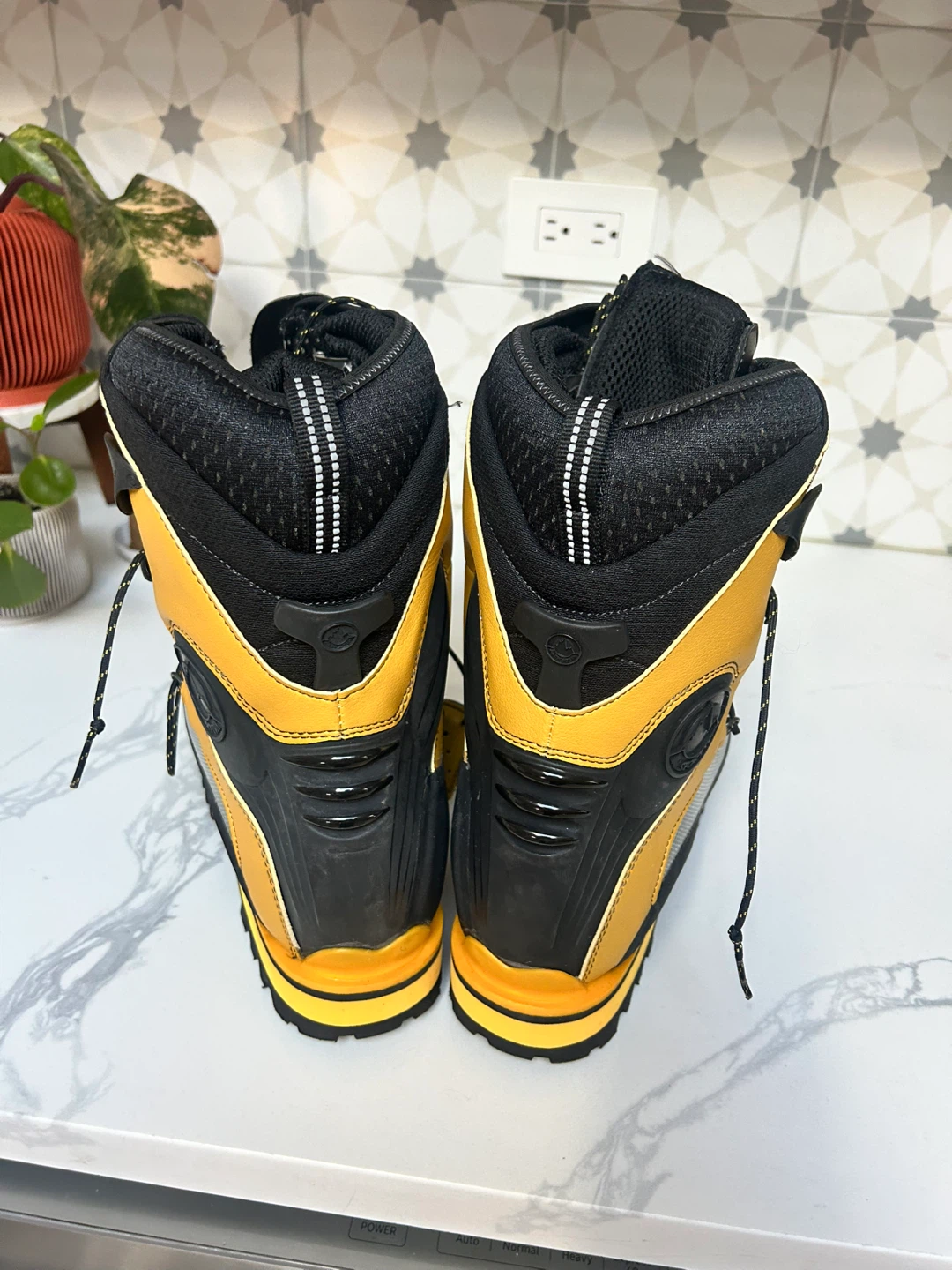 La Sportiva Spantik Mountaineering Boots Size 43 Yellow/Gray - photo 5