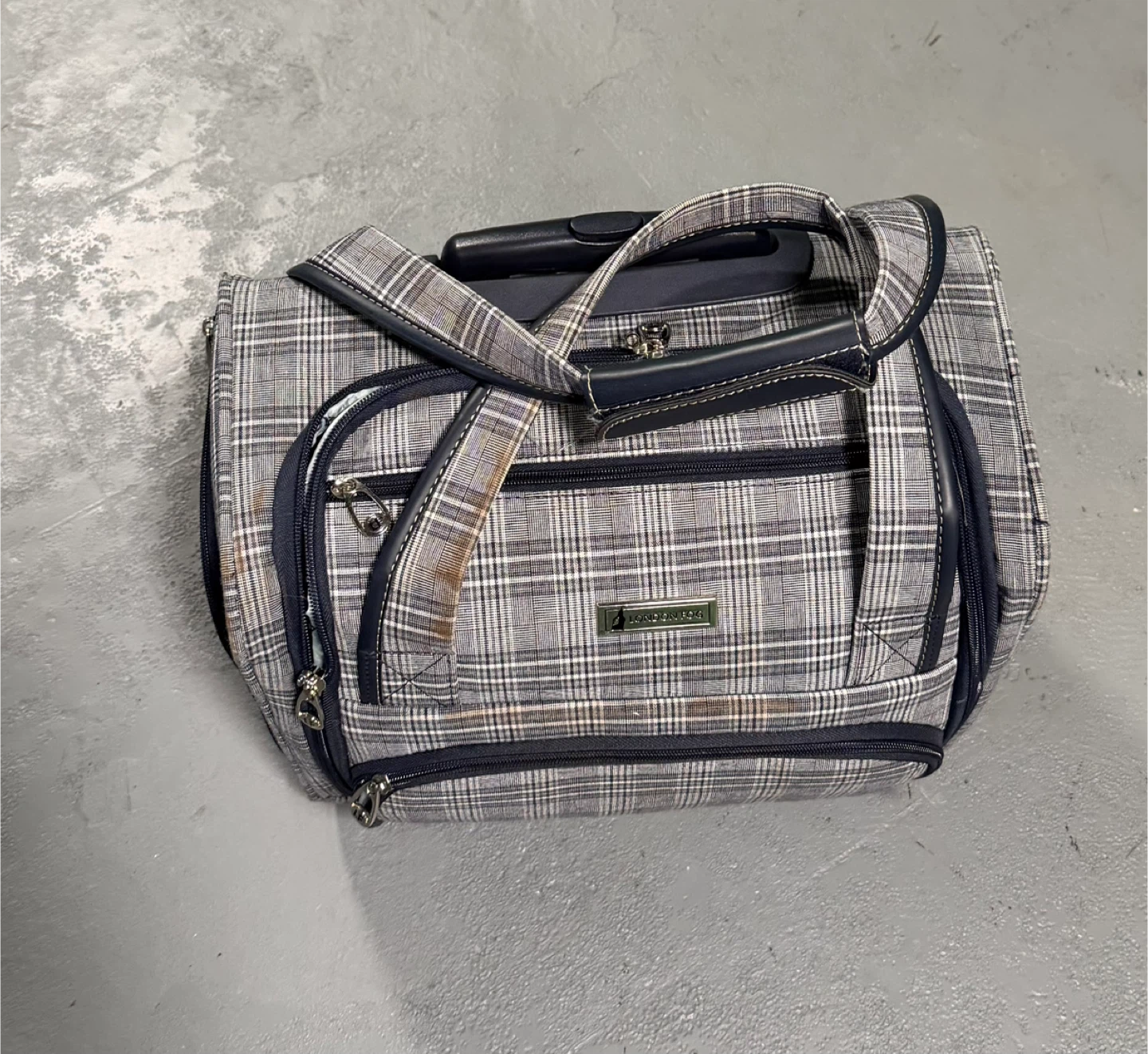 American Tourister Rolling Carry-On Luggage - photo 3
