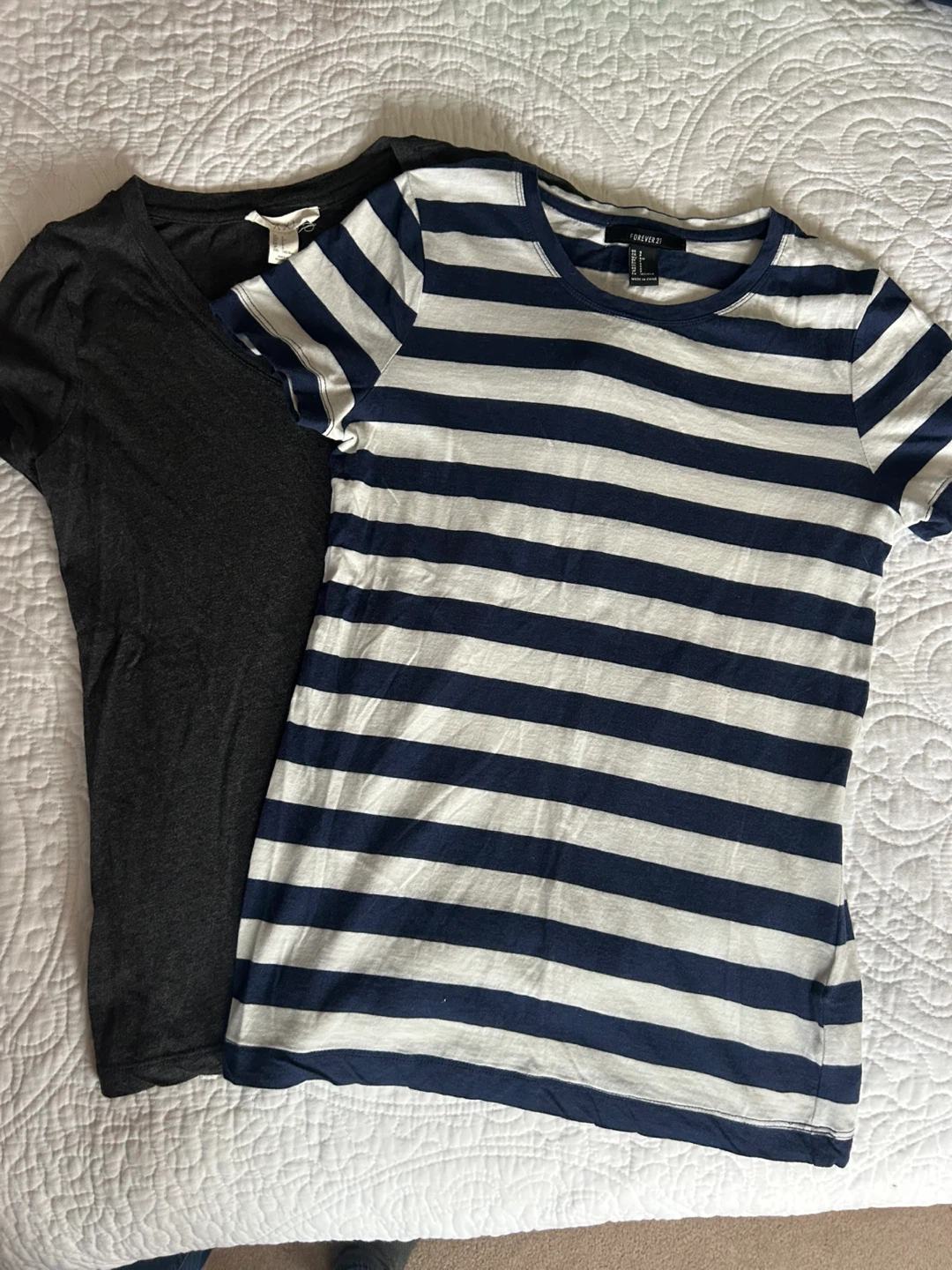 T-shirt bundle- Women’s size small - photo 2