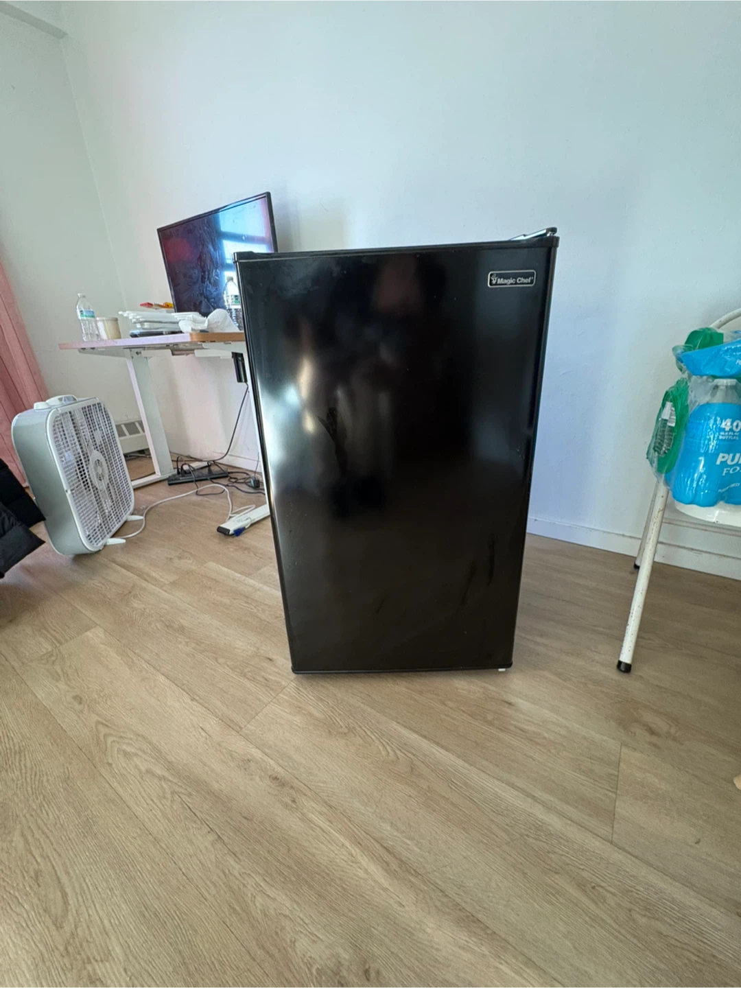 Magic Chef Black Mini Refrigerator - photo 5