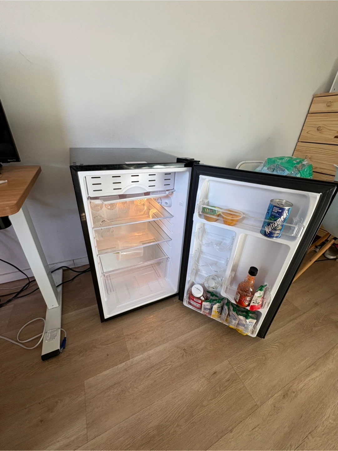 Magic Chef Black Mini Refrigerator