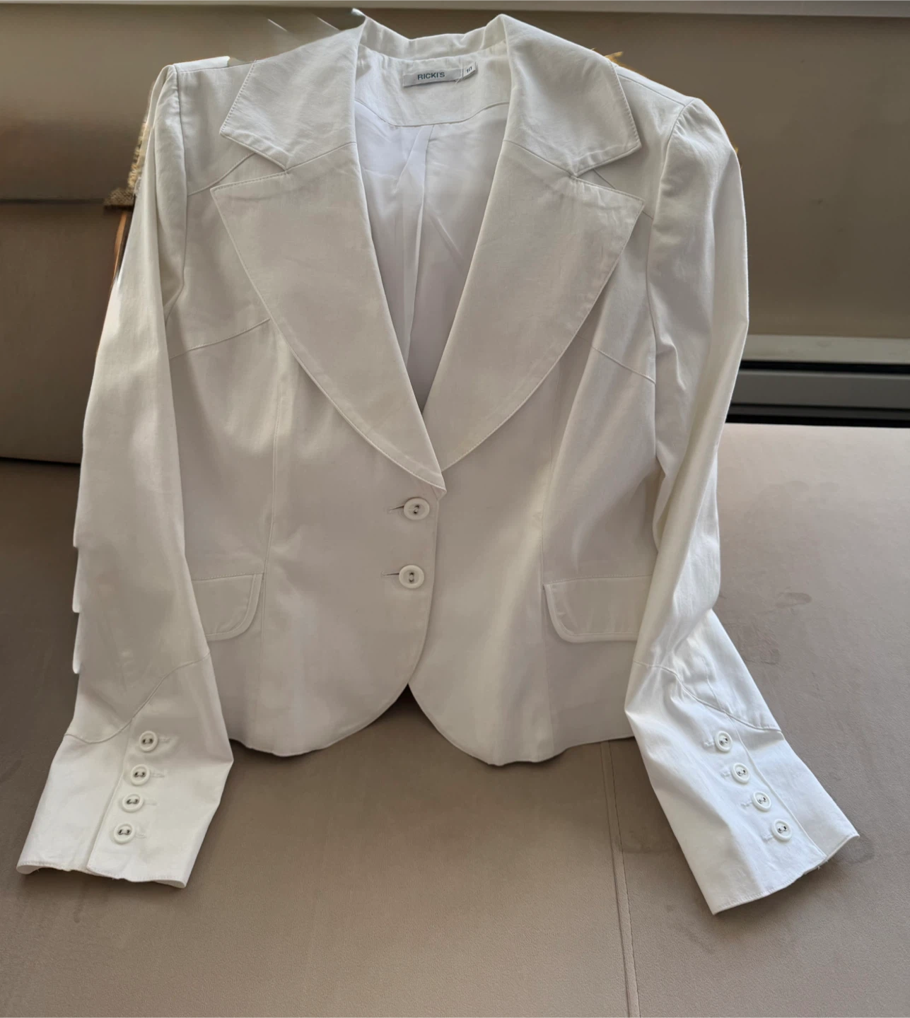 Ricki's White Button Blazer - Size 10 🏆