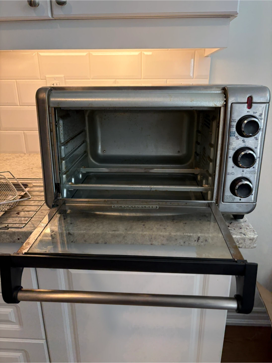 Black+Decker Toaster Oven with Air Fryer Basket