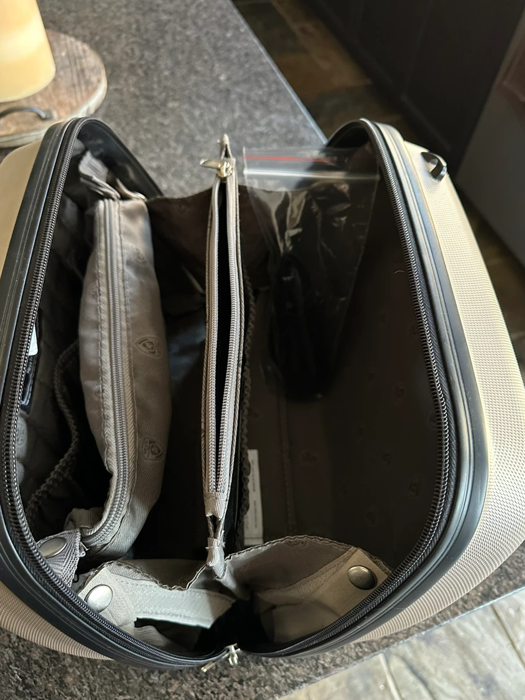 Travel Heys Hardshell Cosmetic Travel Case- New - photo 3