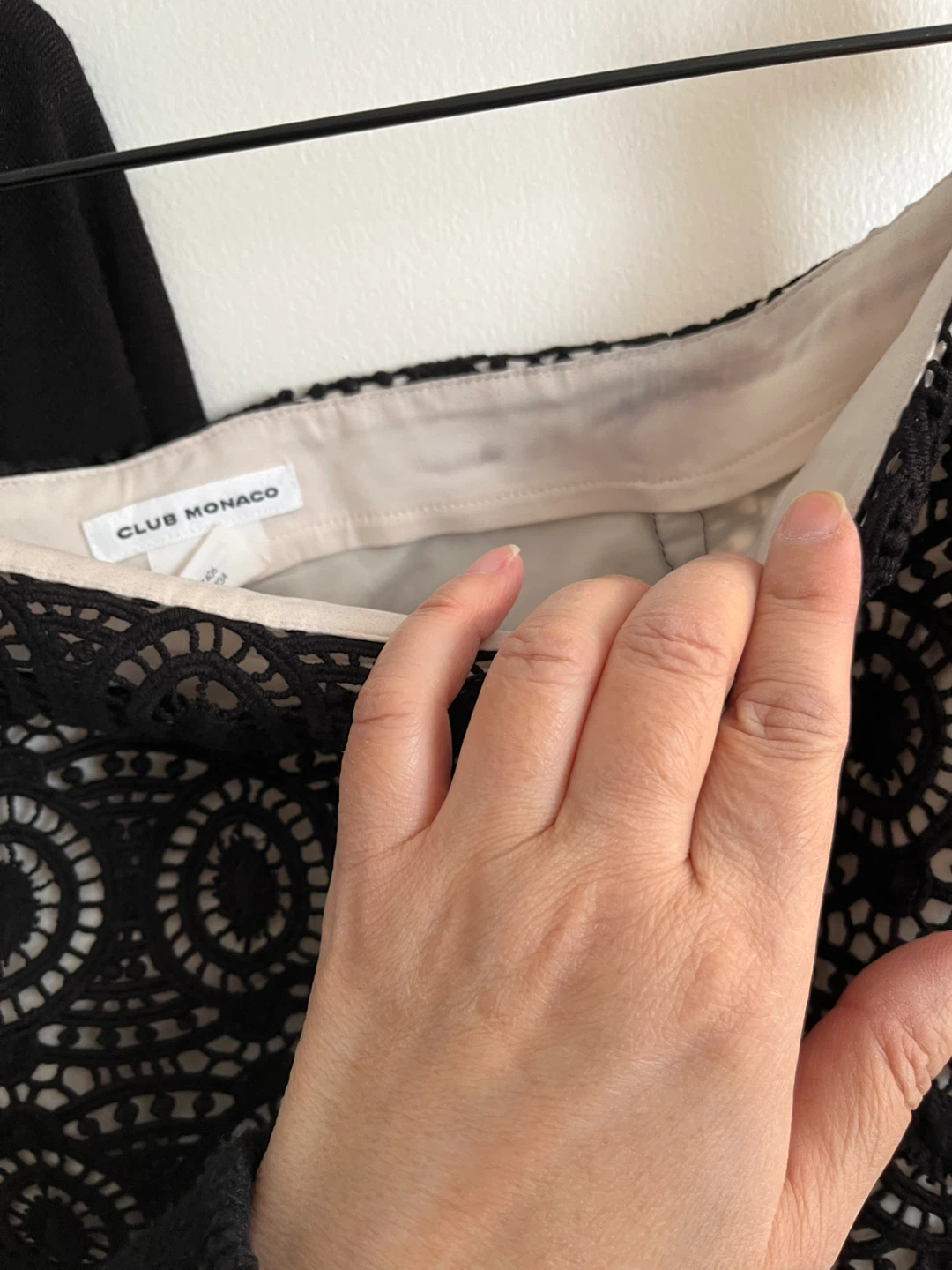 Bundle Club Monaco Black Lace Skirt and Zara knit - photo 3