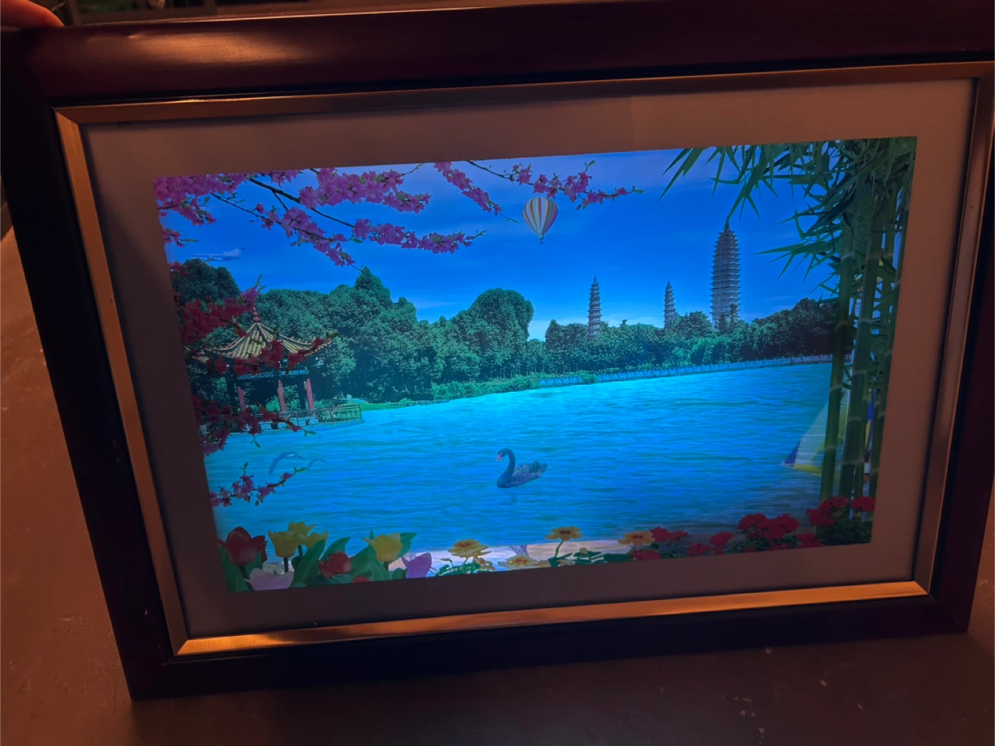 Lighted Digital Photo Frame with Asian Scenery