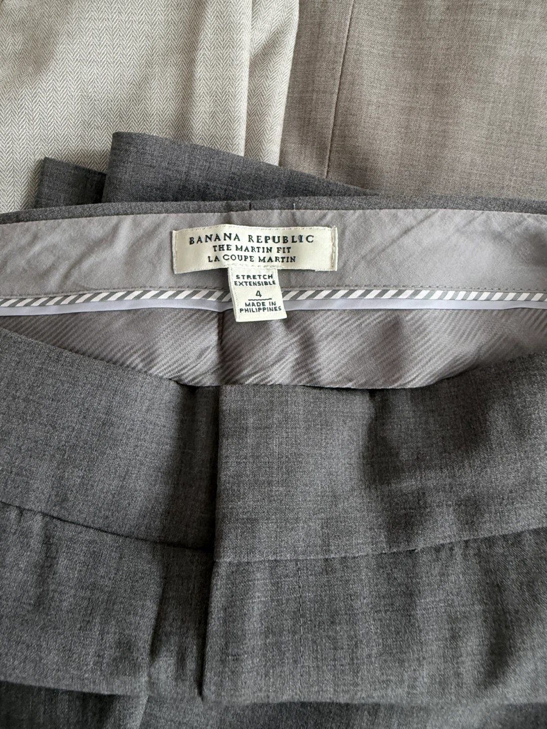 4 Pairs New Banana Republic The Martin Fit Pants - Size 4 - photo 2