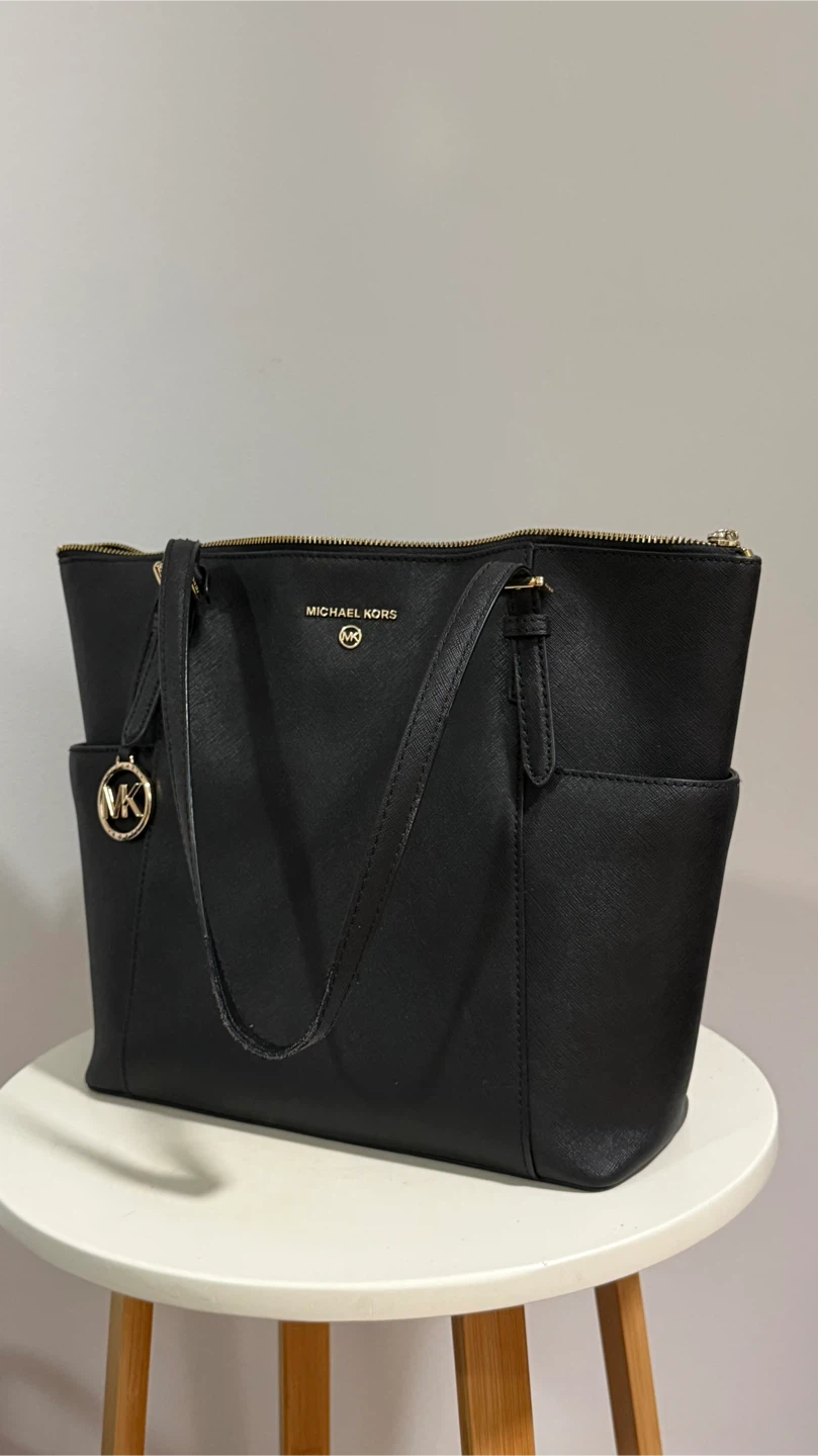 Michael Kors Jet Set Large Saffiano Leather Top-Zip Tote Black