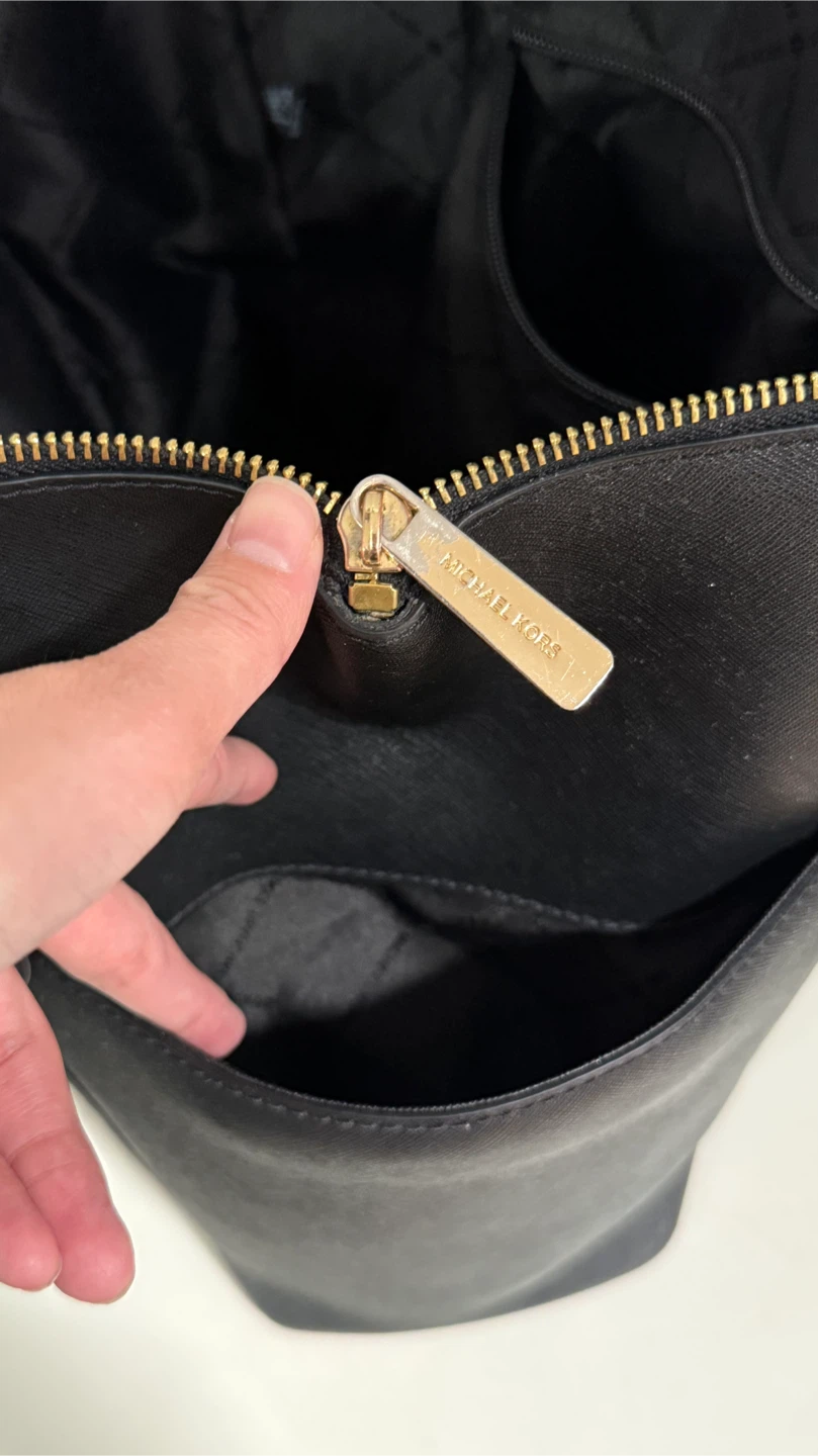 Michael Kors Jet Set Large Saffiano Leather Top-Zip Tote Black - photo 4