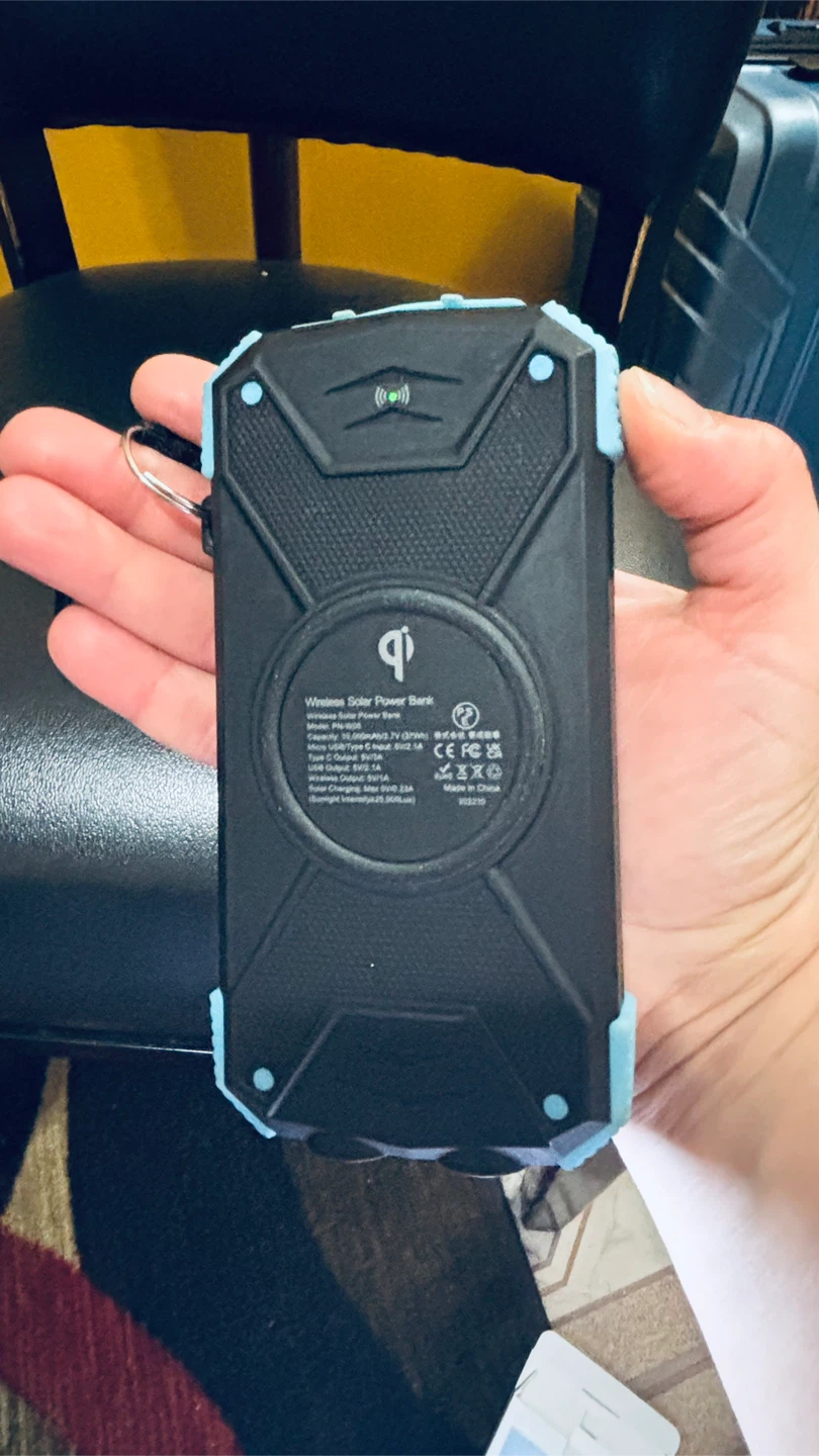 BLAVOR Wireless Solar Power Bank - photo 4