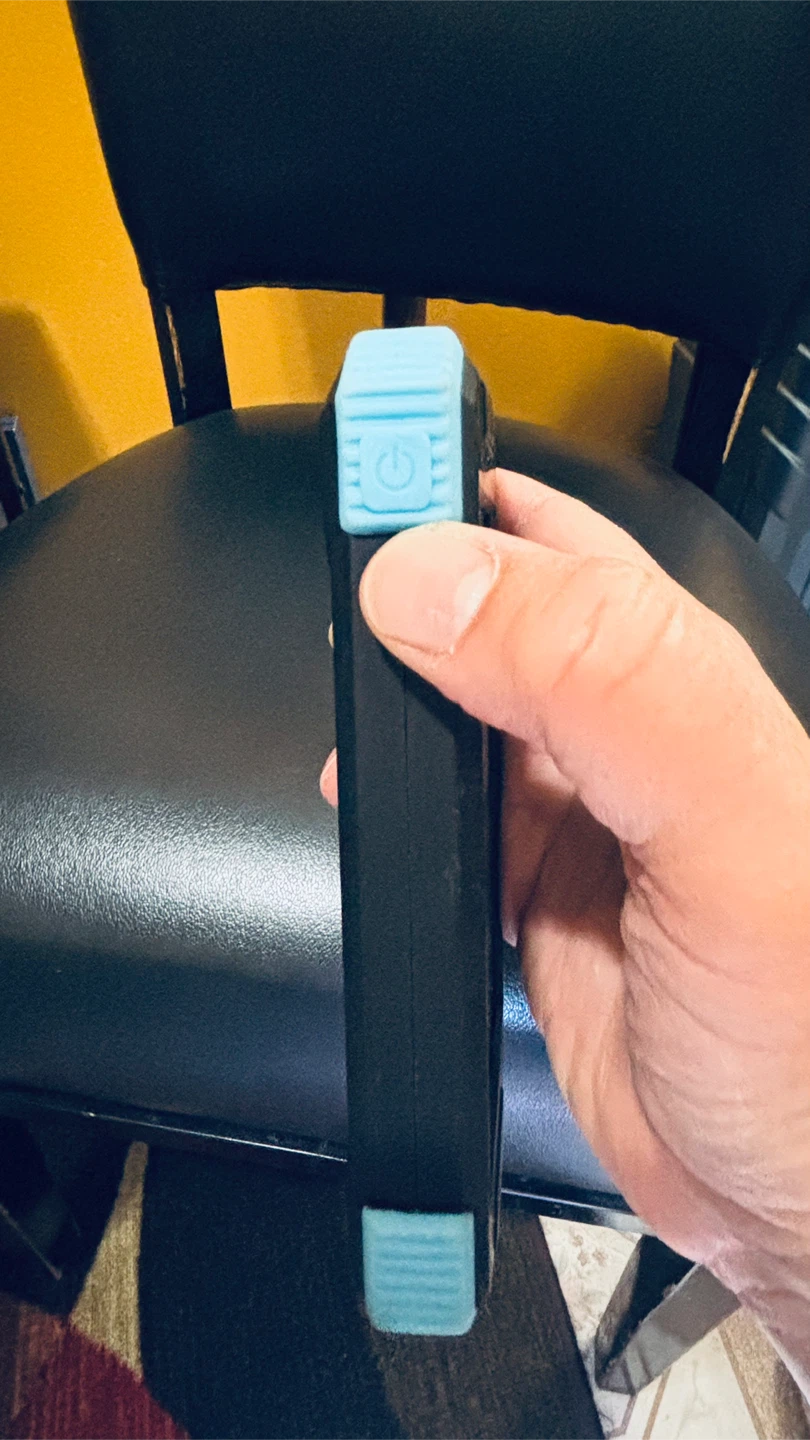 BLAVOR Wireless Solar Power Bank - photo 2