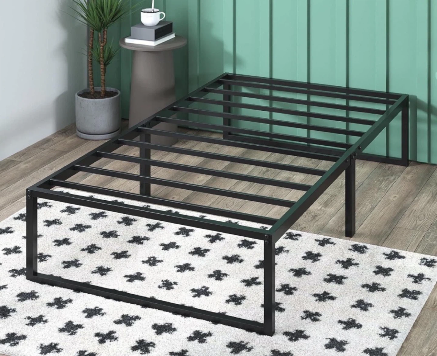 Zinus Black Metal Bed Frame + mattress