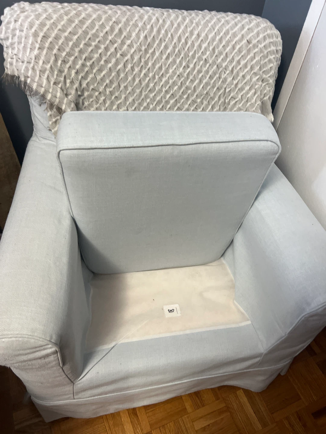 Light Blue Armchair with Throw Blanket - photo 2