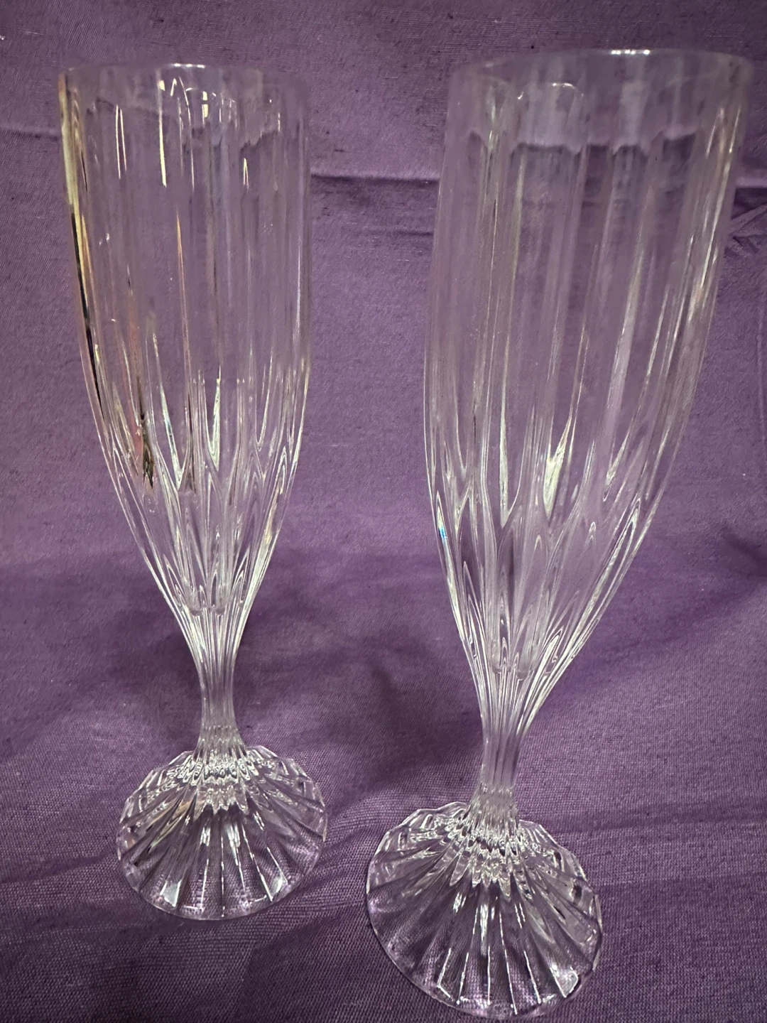 Pair of Mikasa “ Park Lane” Champagne Flutes - photo 2
