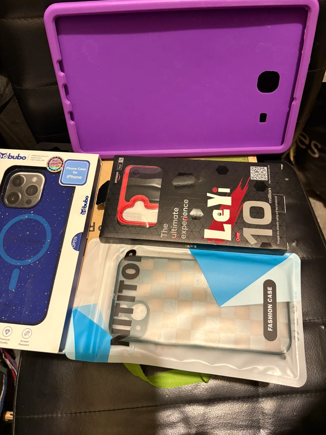 Bundle of 4 Phone Cases - photo 2