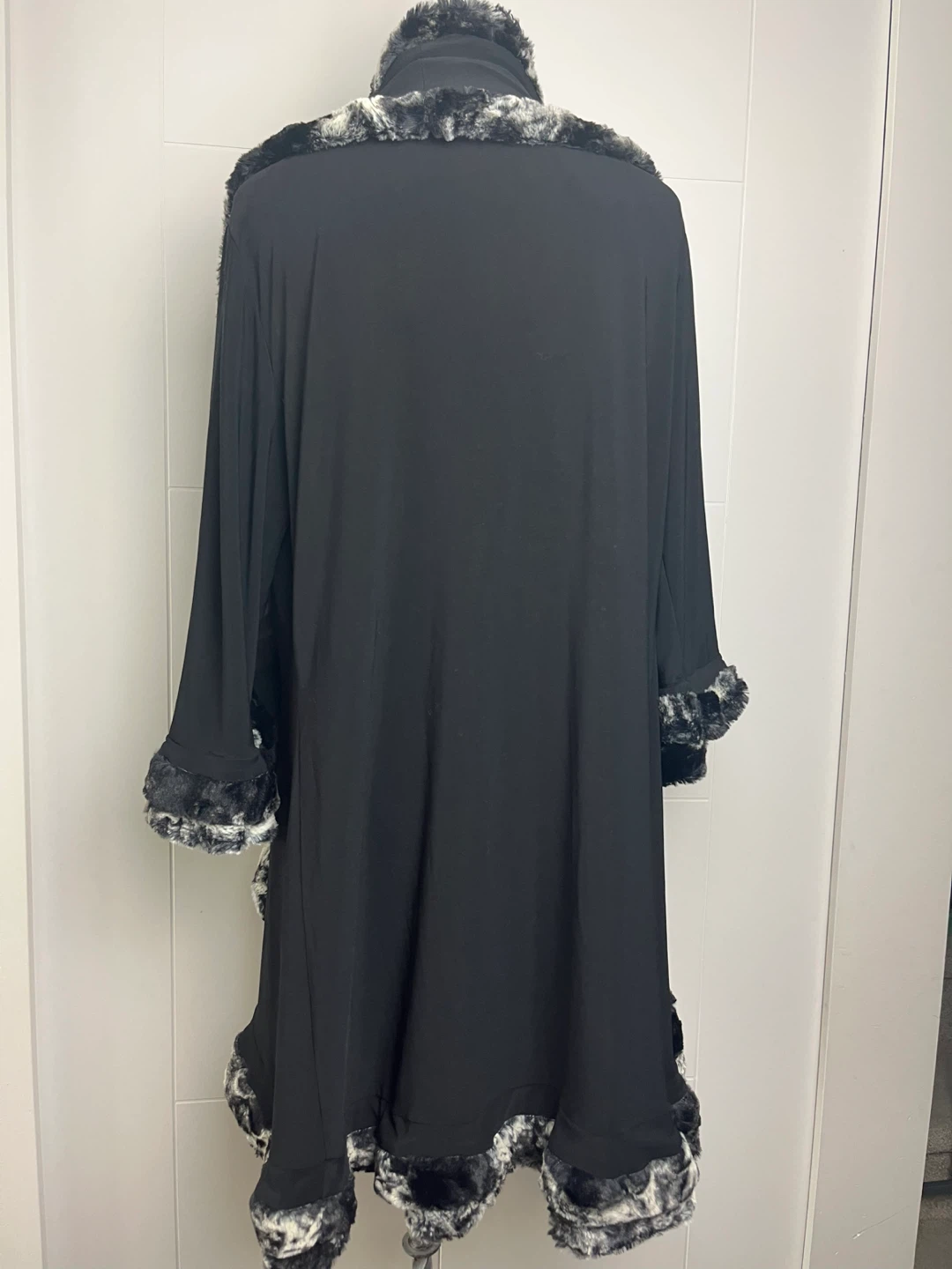 Joseph Ribkoff Black Faux Fur Trim Coatigan Size 12 - photo 2