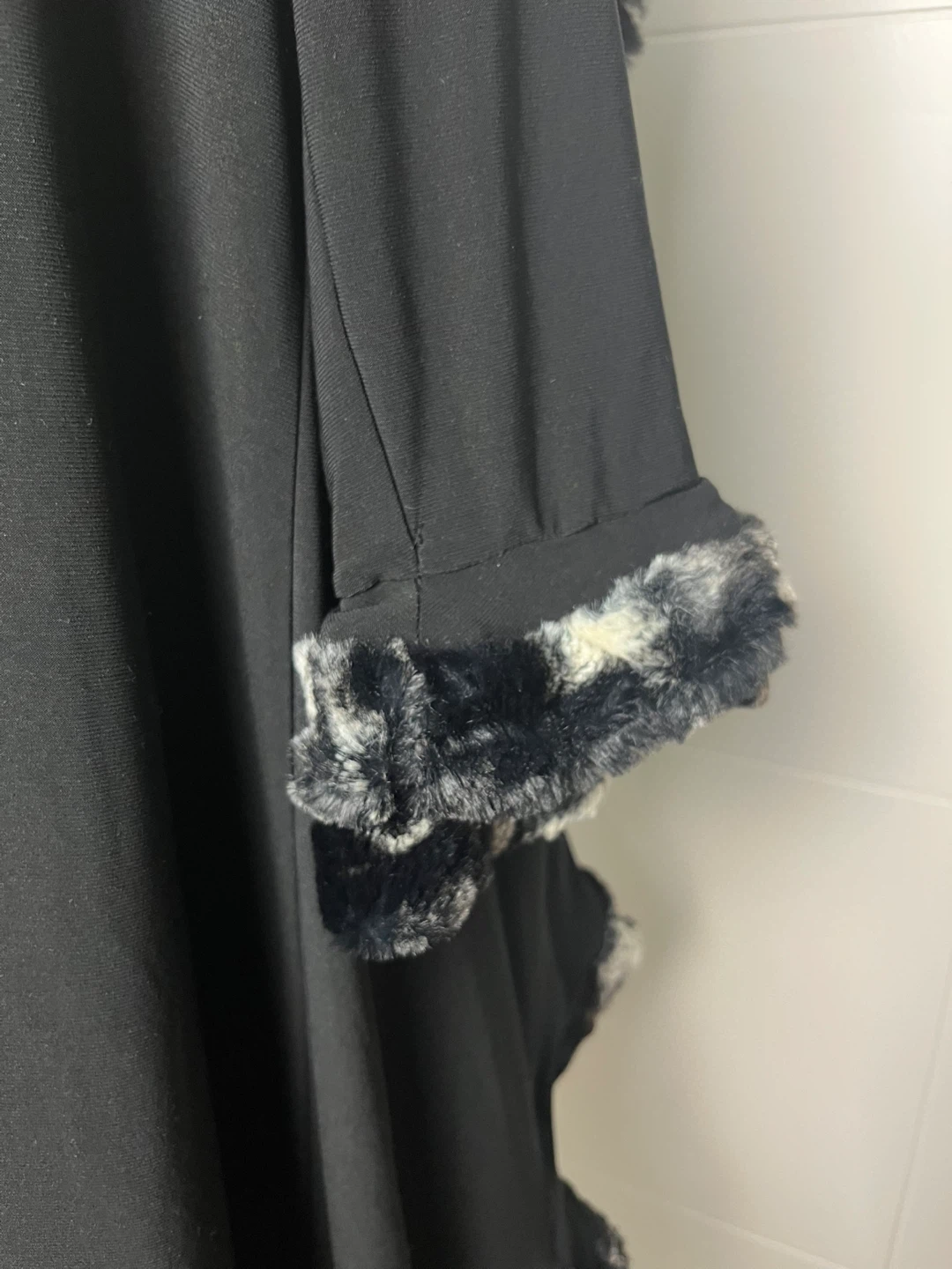 Joseph Ribkoff Black Faux Fur Trim Coatigan Size 12 - photo 3