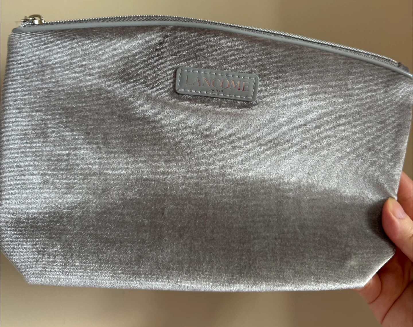 Shiseido Makeup Bag and Lancome Pouch Set - photo 4