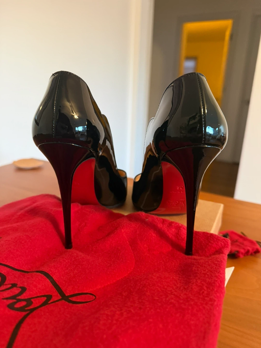 Christian Louboutin Black Patent Leather Heels Size 38 - photo 5