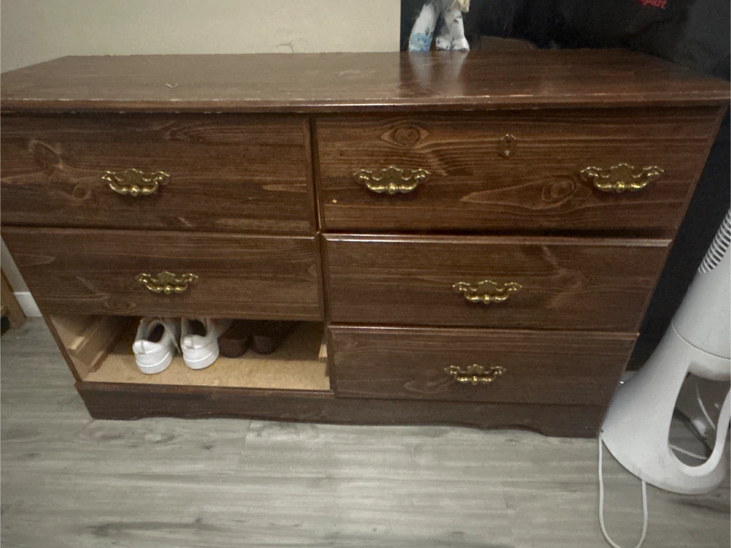 Wooden Dresser with 5Drawers