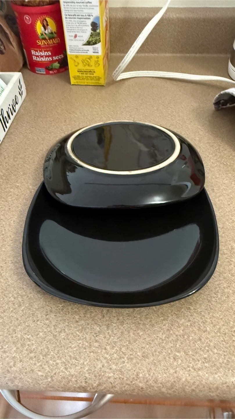 Black Dinnerware Set - 6 Plates & 4 Bowls - photo 3