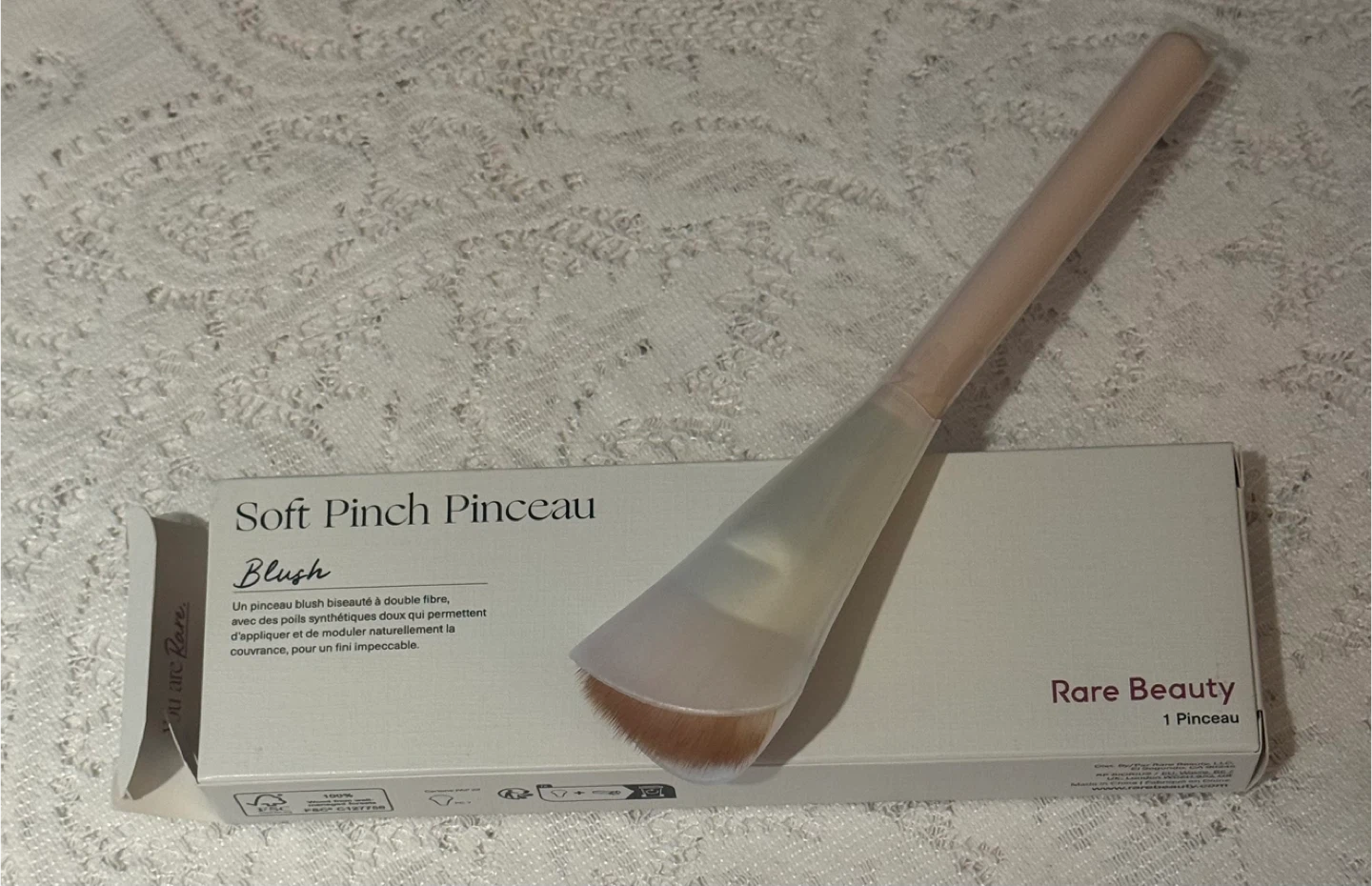 Rare Beauty Bundle - Blush, Brush & Limited Edition Eye Makeup 🆕 - photo 5