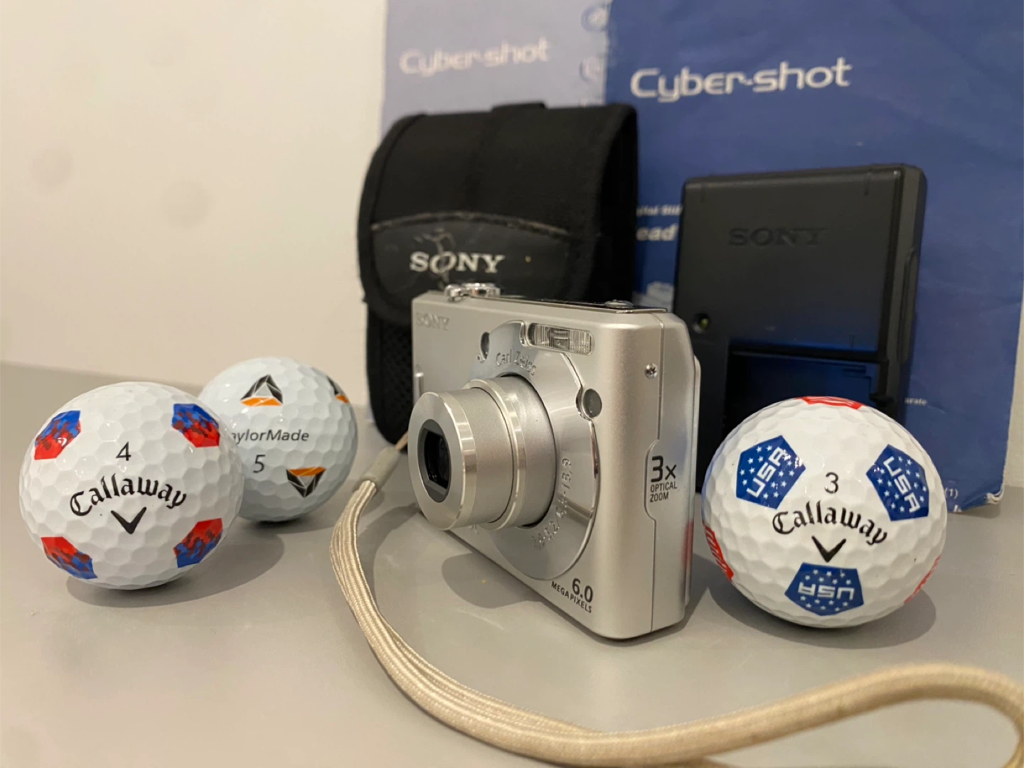 Sony Cyber-Shot DSC-W30 - photo 2