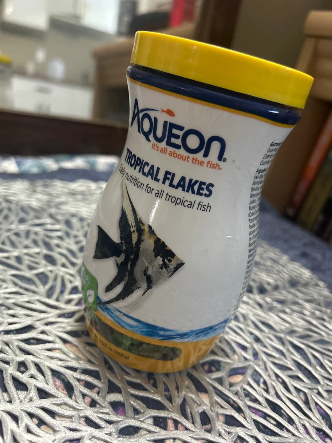 Aqueon Tropical Flakes Fish Food