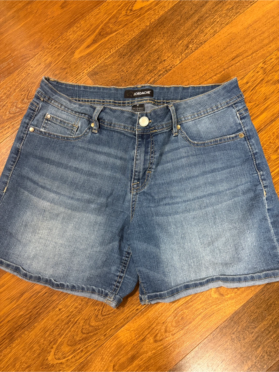 JORDACHE SHORTS