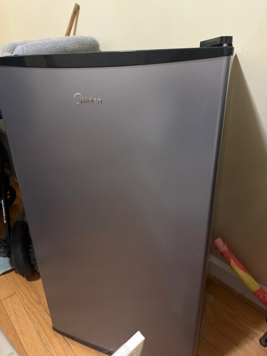 Midea Compact Mini Refrigerator