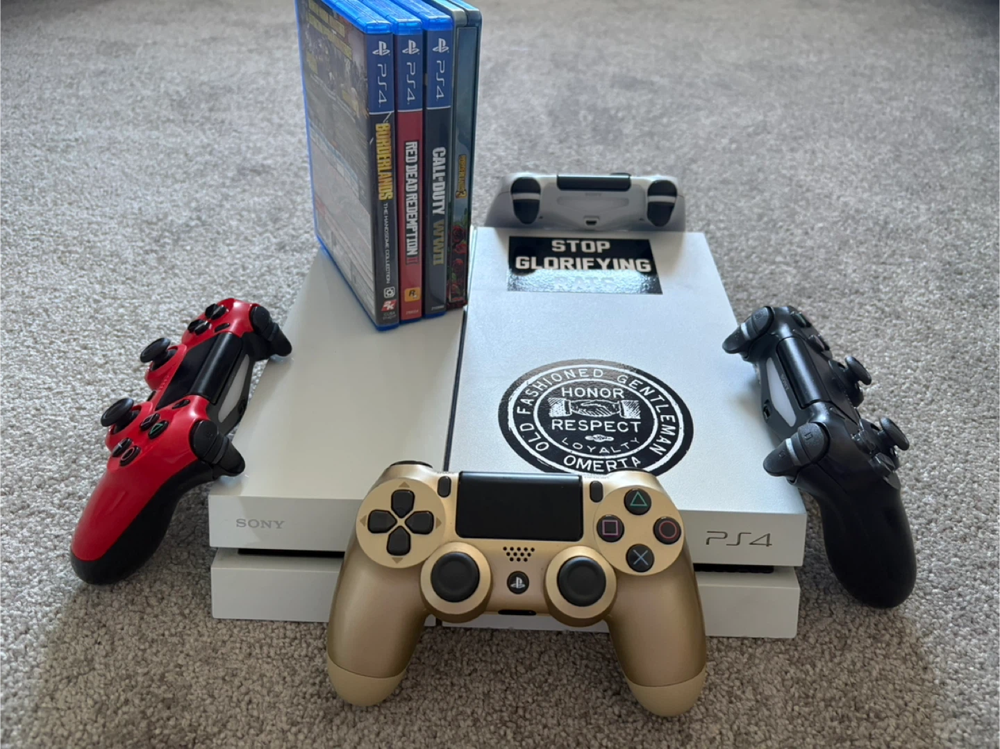 PS4 Console Bundle – 4 Controllers + 6 Games – Great Condition - photo 2