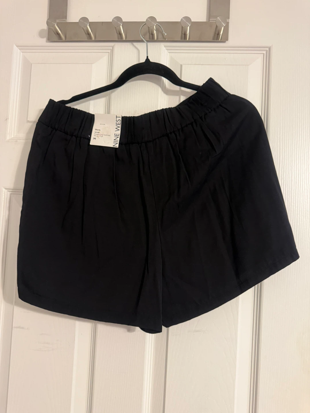 Nine West Black Mid Rise Shorts Size M - photo 2