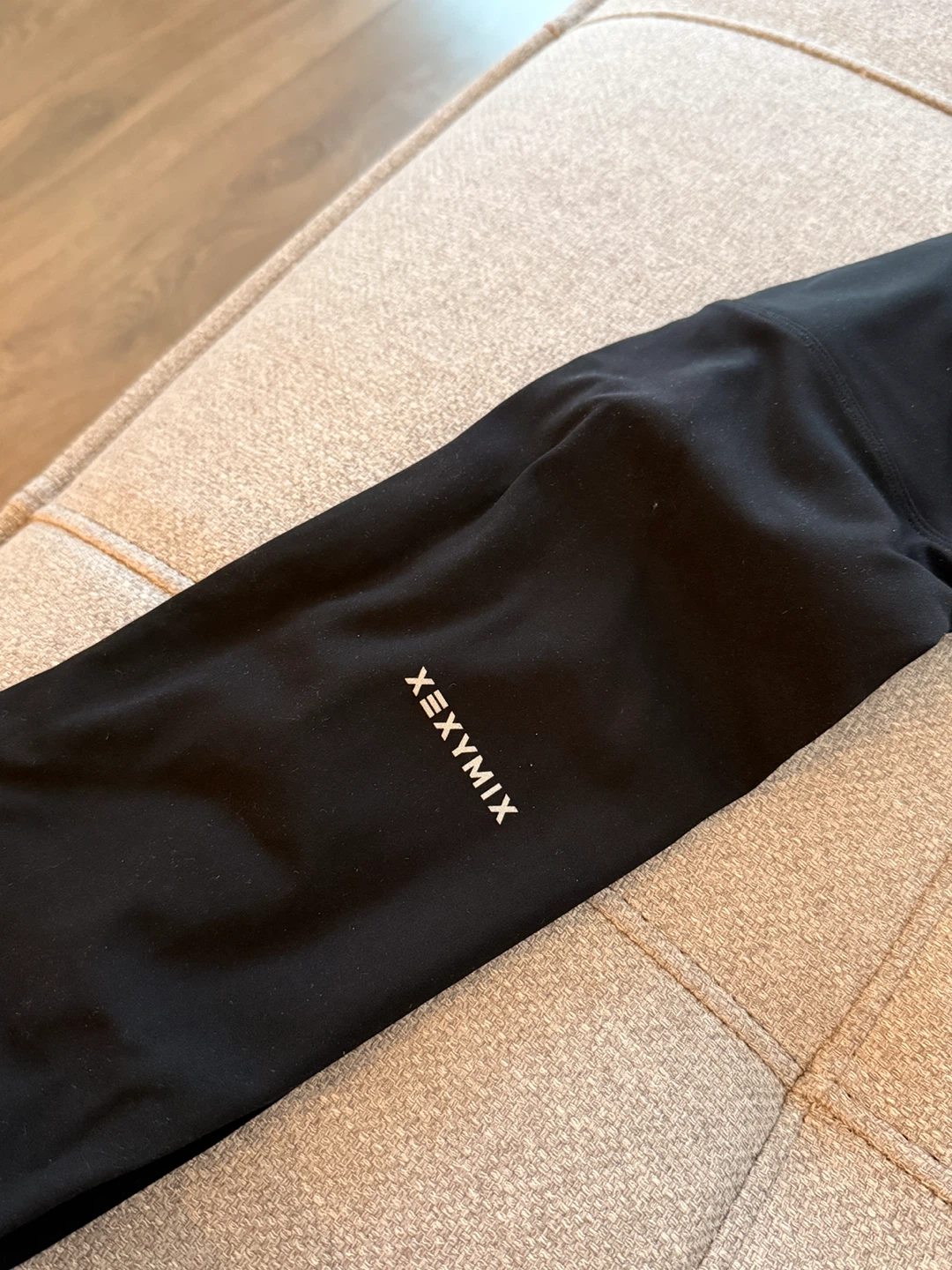 Korean brand XEXYMIX Black Leggings Size S
