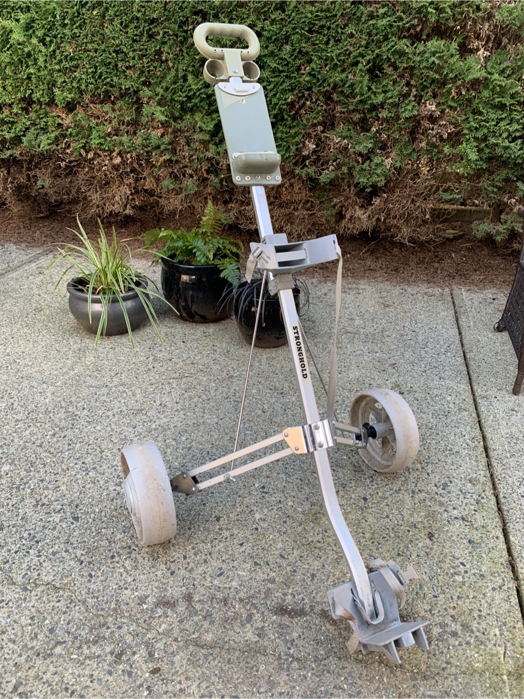 Stronghold Golf Pull Cart