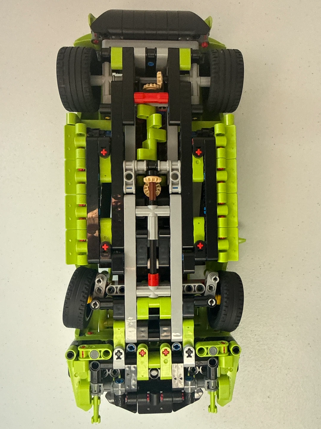 LEGO Technic Lamborghini - Lime Green - photo 5
