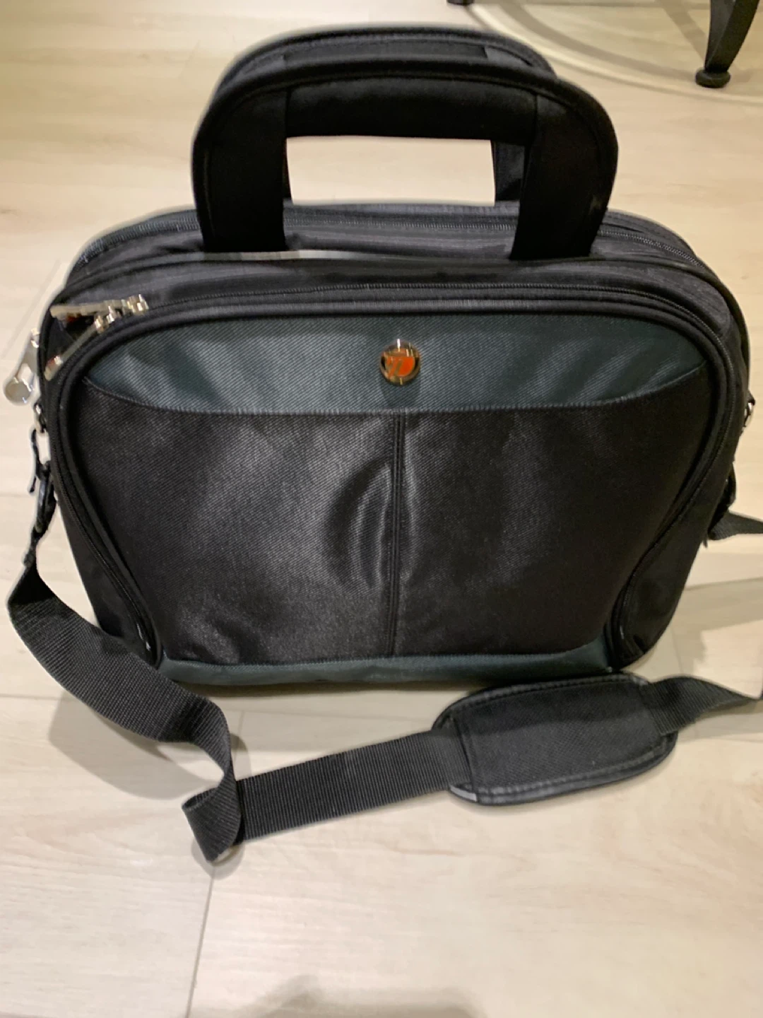 Black Briefcase/Laptop Bag with Shoulder Strap - photo 2