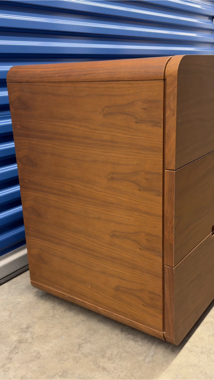 Mid-Century Modern Walnut Dresser / Lowboy - photo 4