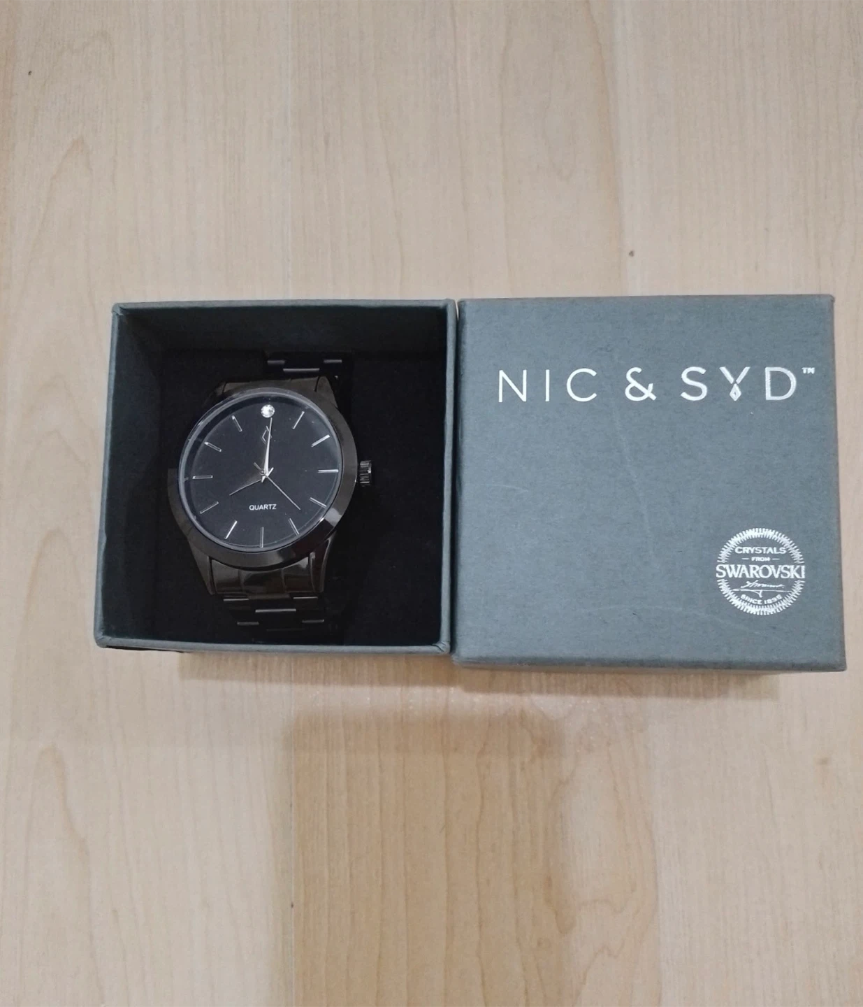 NIC & SYD Quartz Watch with Swarovski Crystals