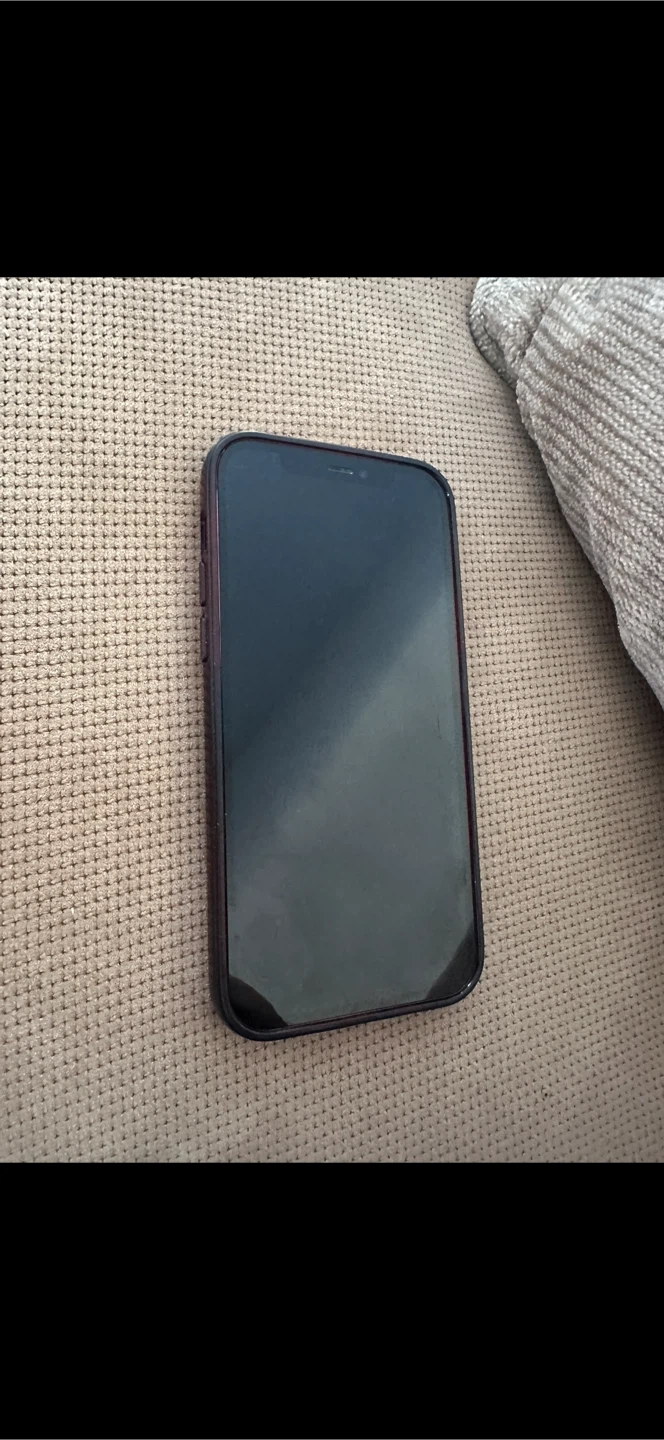Apple iPhone 11 RED - photo 2