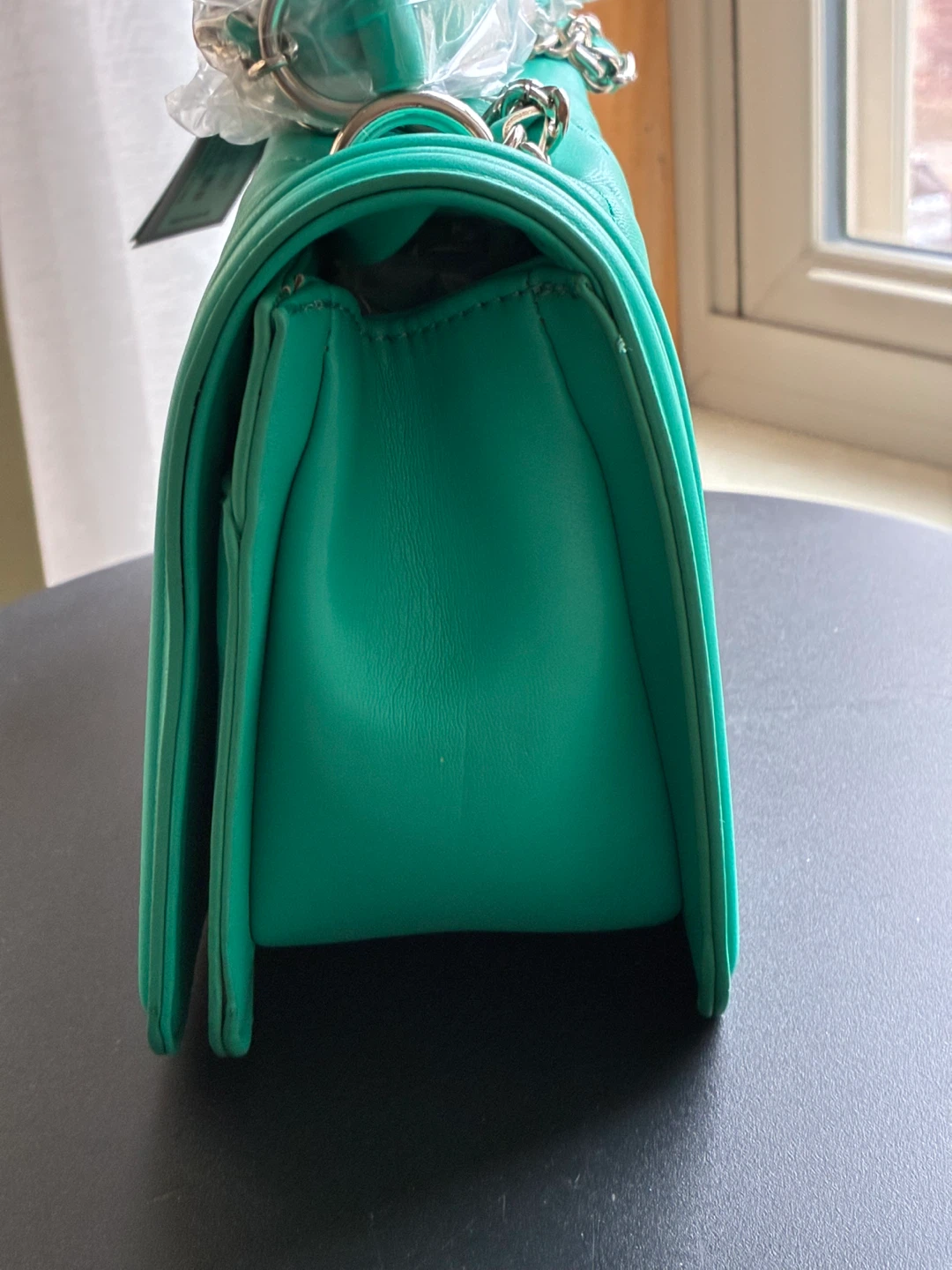 Badgley Mischka Green Chevron Flap Handbag - photo 4