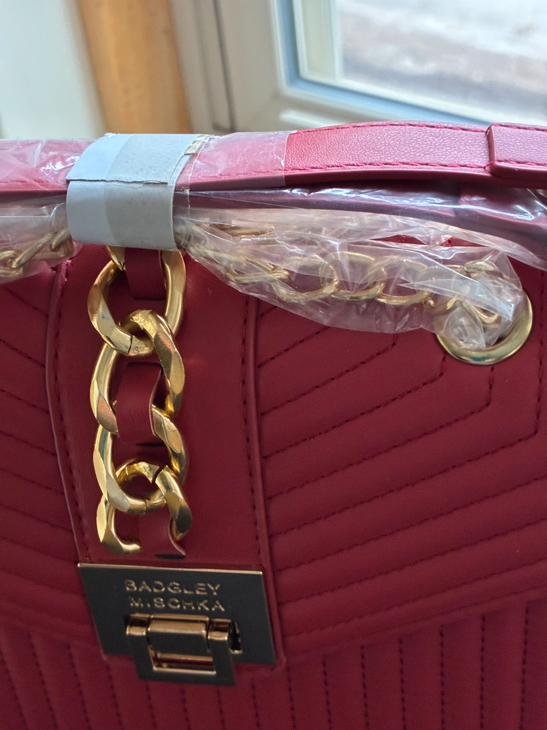 Badgley Mischka Red Quilted Chain Shoulder Bag - photo 4