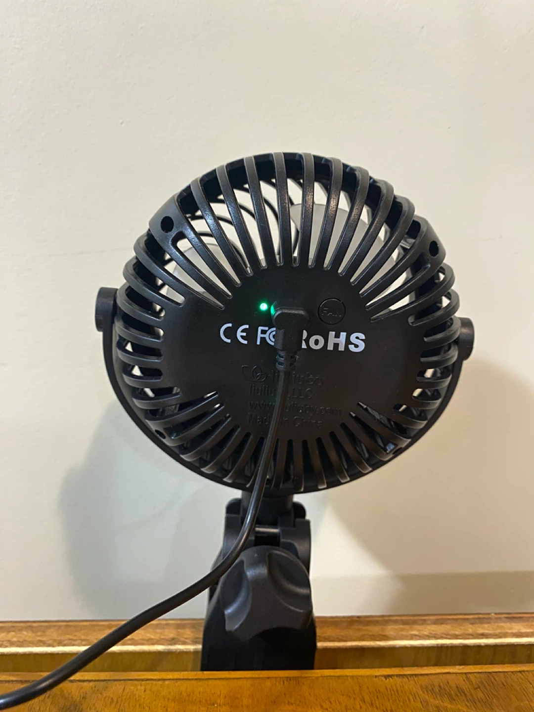 OEO Clip-On Fan – for Peloton, Desk and Bedside – New, Tested - photo 3