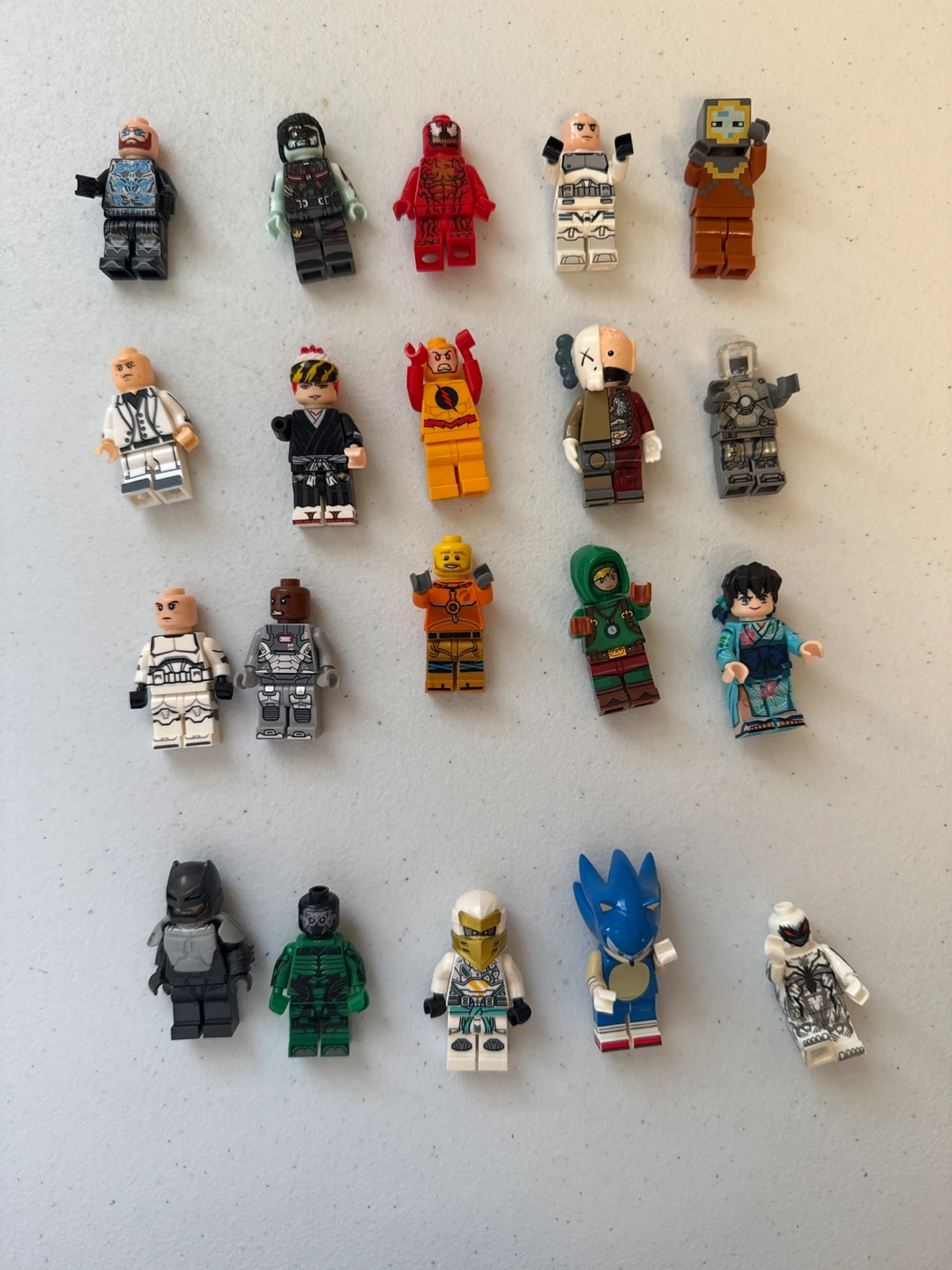 Assorted Lot of 20 Mini-Figures