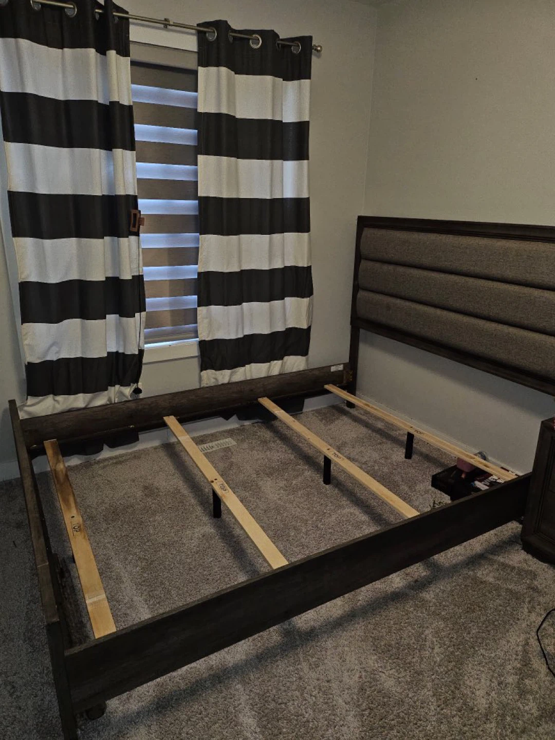 queen size bed with mattress - photo 2