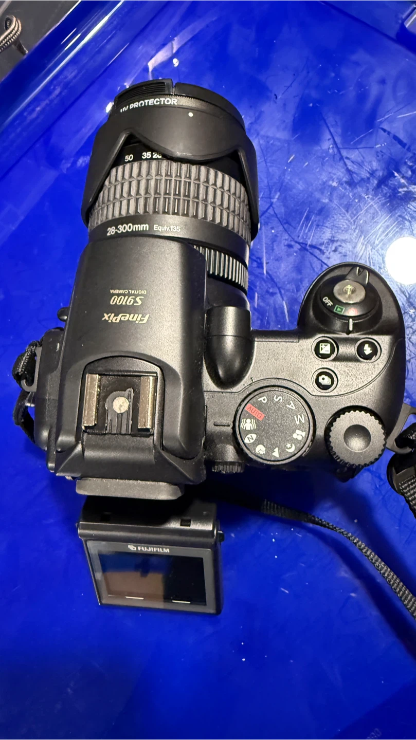 Fujifilm FinePix S9100 Digital Camera - photo 4