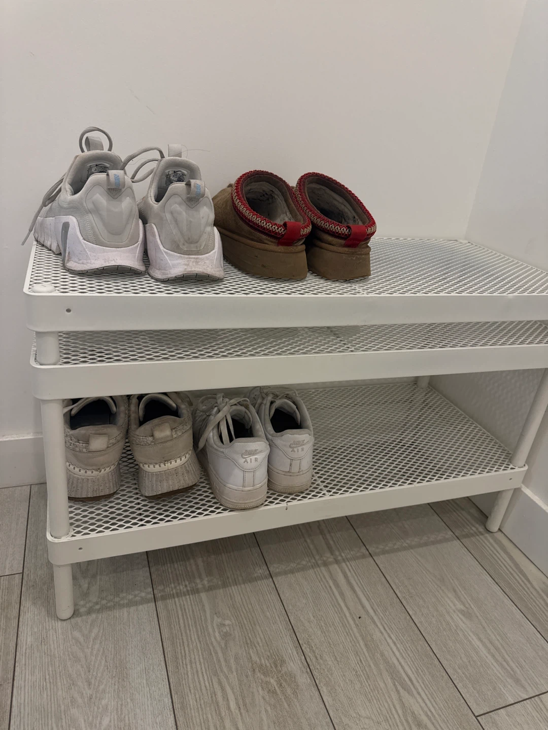 Shoe rack
