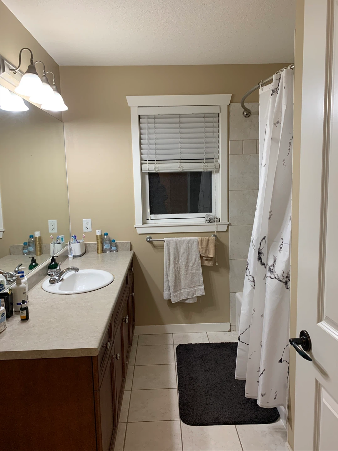 Fully furnished room for rent - photo 4